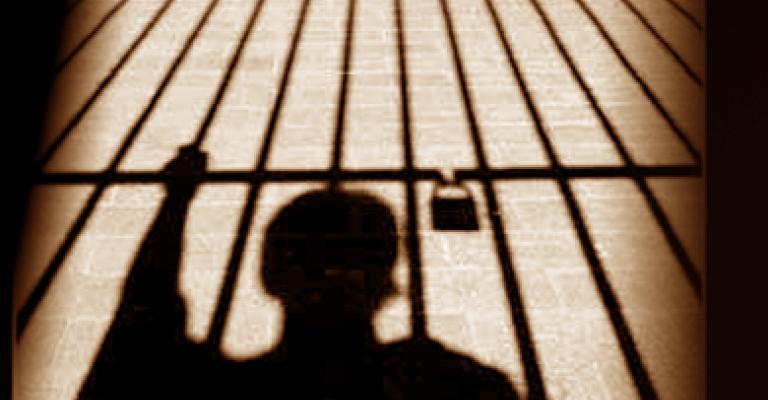 موقوفون قضائيا يواجهون توقيفا إداريا موقوفون قضائيا يواجهون توقيفا إداريا