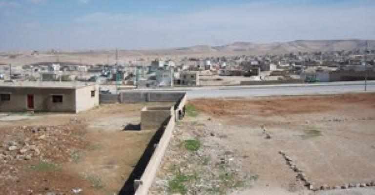 قرية أبو صياح: إغلاق الطريق احتجاجا على انقطاع المياه