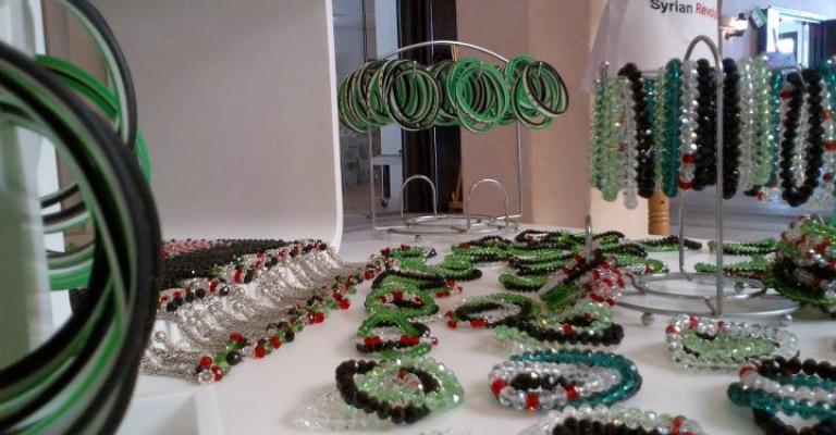 أيقونات الثورة السورية تملأ أسواق وشوارع الأردن أيقونات الثورة السورية تملأ أسواق وشوارع الأردن