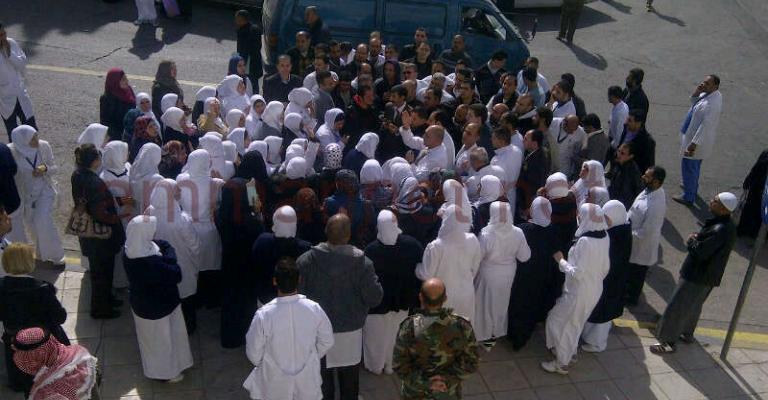 الممرضون ماضون بالتوقف عن العمل 