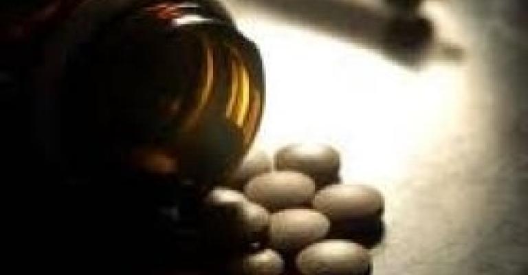 البرلمان الشبابي يطالب برد قانون المخدرات