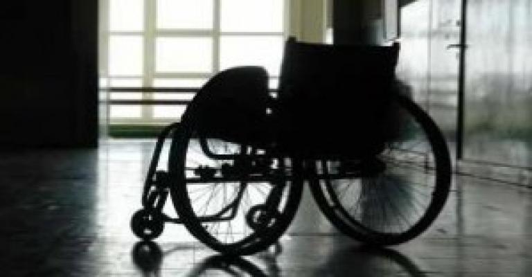 ذوو إعاقة في جمعية الصخرة بدون علاج طبيعي منذ 3 أشهر ذوو إعاقة في جمعية الصخرة بدون علاج طبيعي منذ 3 أشهر