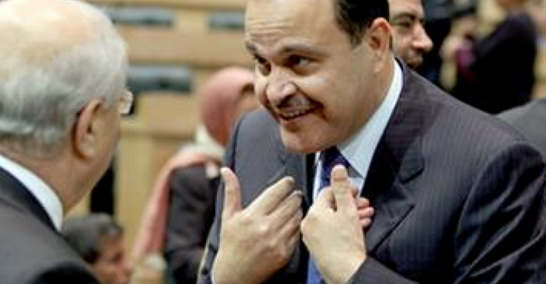 نواب يسائلون المجالي عن أحداث إربد خارج القبة نواب يسائلون المجالي عن أحداث إربد خارج القبة