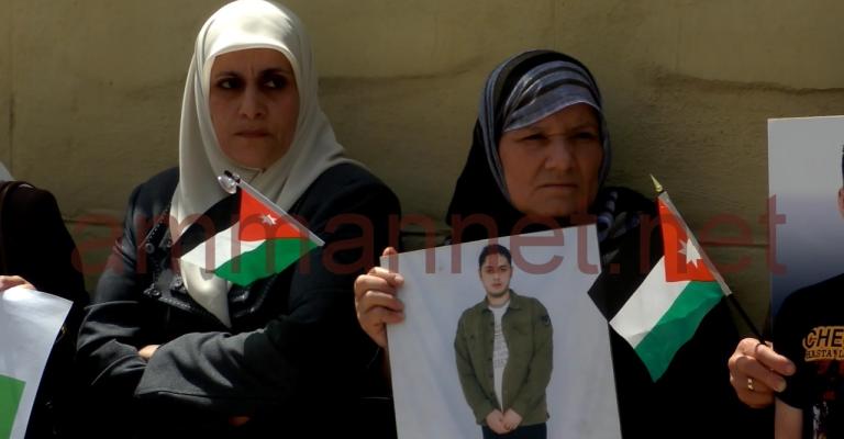 اهالى الاسرى امام الديوان الملكي ولا مجيب – صور اهالى الاسرى امام الديوان الملكي ولا مجيب – صور