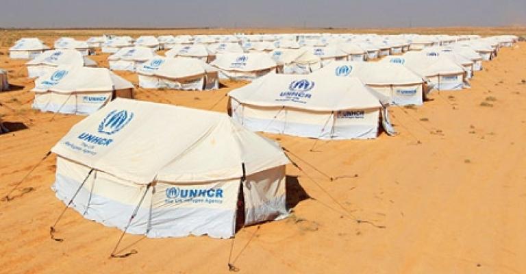 إحاطة الزعتري بساتر ترابي إحاطة الزعتري بساتر ترابي