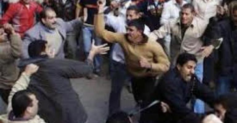 اليرموك: مشاجرة ضخمة تمتد الى خارج اسوار الجامعة اليرموك: مشاجرة ضخمة تمتد الى خارج اسوار الجامعة