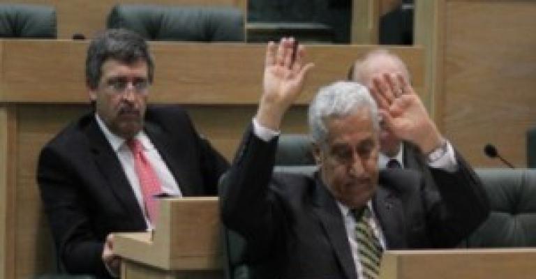 النسور يعتذر للنواب عن احداث جلسة الثقة: لا شكر لهم ولا بارك الله فيهم