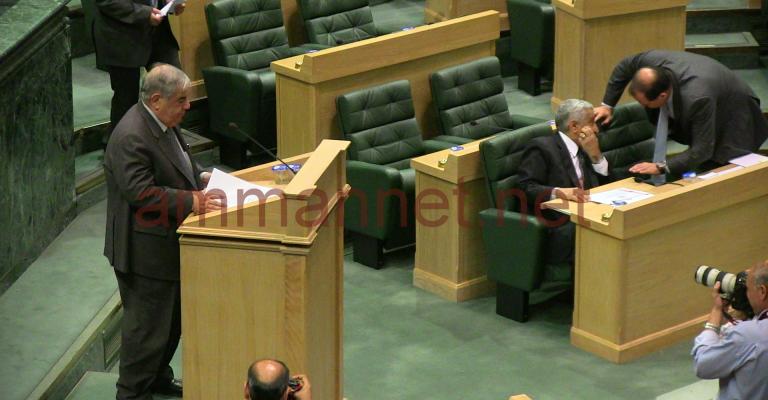 النواب يناقشون ويقترحون حلولاُ للعنف الجامعي دون نصاب- فيديو