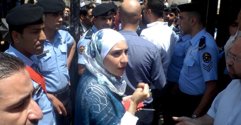 وزارة العدل تمنع المصورين من الدخول الى قصر العدل وزارة العدل تمنع المصورين من الدخول الى قصر العدل