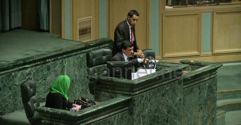 النواب يعرفون الكسب غير المشروع ويؤجلون البت بالمشمولين-فيديو