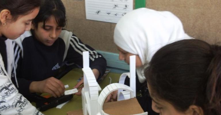 مدارس تنظر الى حصص الرياضة والفن كـ" كماليات "