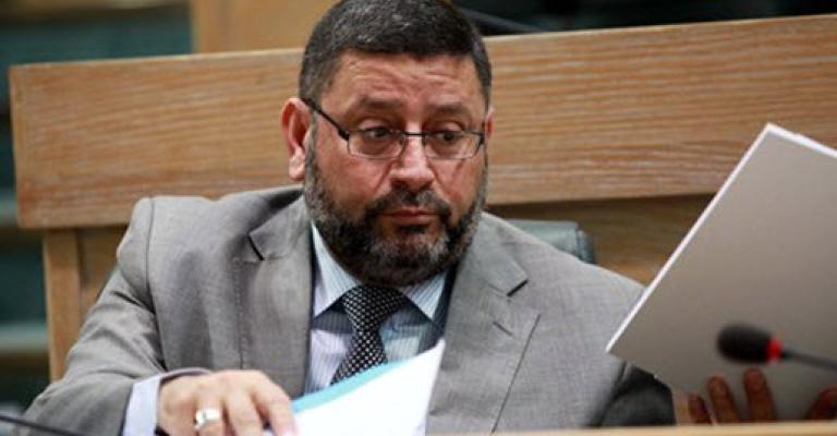 النائب الشيخ يطالب بتشديد الرقابة على النوادي الليلة والخمارات