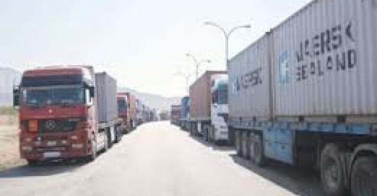 أزمة البرادات تشعل الخلاف بين تجار الخضار وهيئة تنظيم قطاع النقل