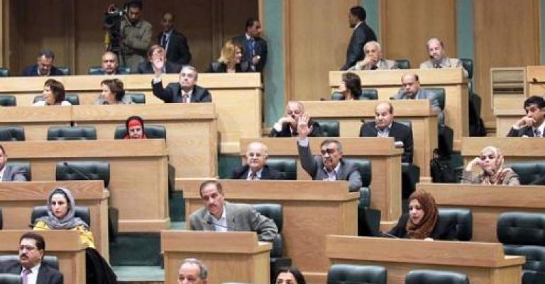 النواب يناقشون الموازنة دون نصاب قانوني وحكومة
