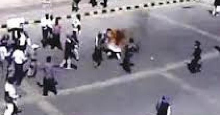 مواطن في ديرعلا يهدد بحرق نفسه