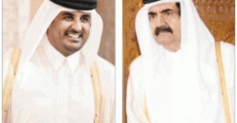 حمد يسلم السلطة لنجله