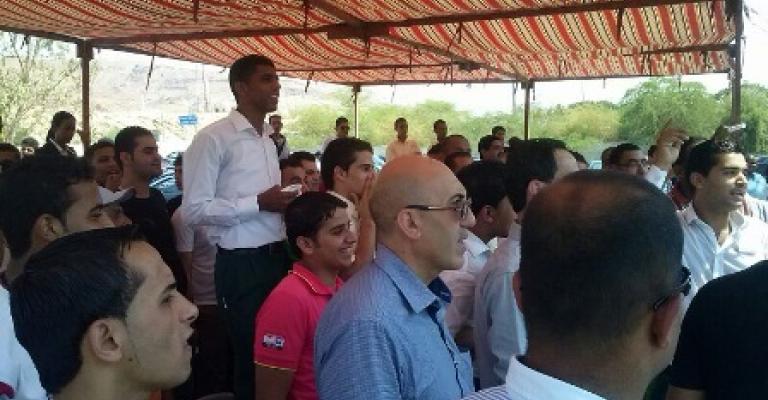 استمرار إضراب العاملين في الموفنبيك البحر الميت