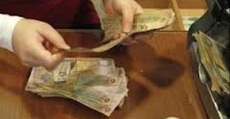 تحذيرات من تاخر صرف المنحة الخليجية