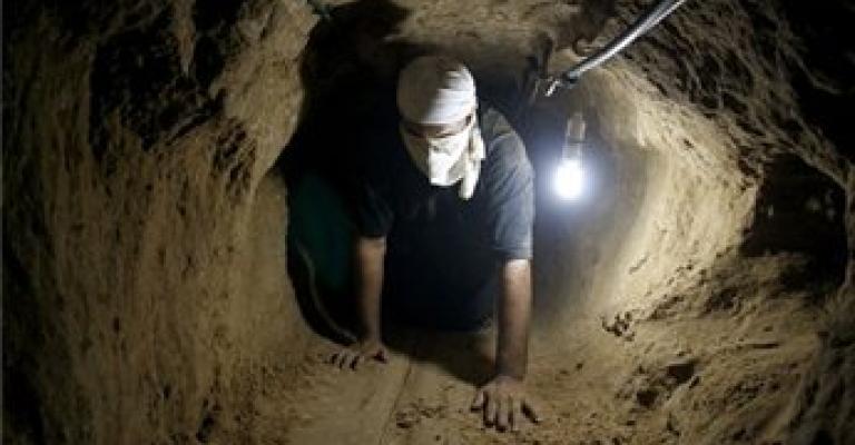 الانفاق في حالة "موت سريري"- أمن المقالة ينتشر على الحدود