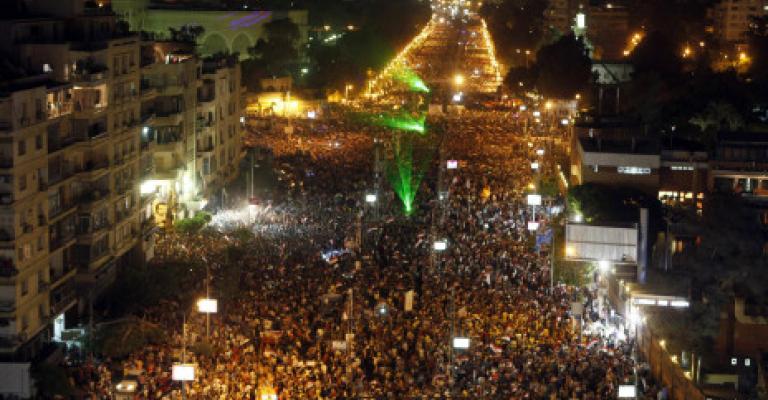 الرئاسة المصرية ترفض إنذار الجيش وتقول إن بيانه قد "يربك المشهد الوطني" الرئاسة المصرية ترفض إنذار الجيش وتقول إن بيانه قد "يربك المشهد الوطني"