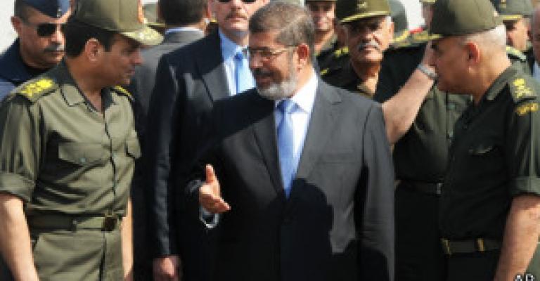 الأزمة في مصر: مقتل 16 شخصا في تجدد الاشتباكات في محيط جامعة القاهرة الأزمة في مصر: مقتل 16 شخصا في تجدد الاشتباكات في محيط جامعة القاهرة