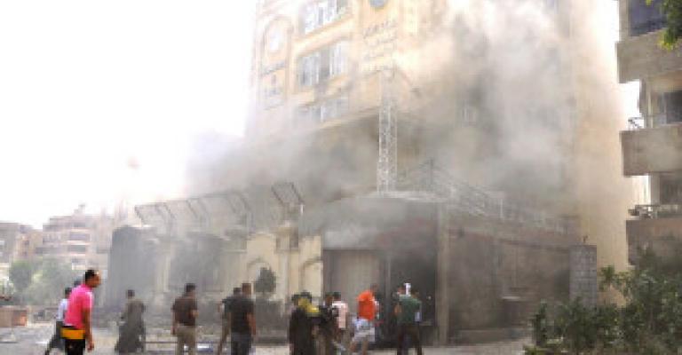 مصر تترقب انتهاء مهلة الجيش في ظل تمسك مرسي بـ "الشرعية" مصر تترقب انتهاء مهلة الجيش في ظل تمسك مرسي بـ "الشرعية"