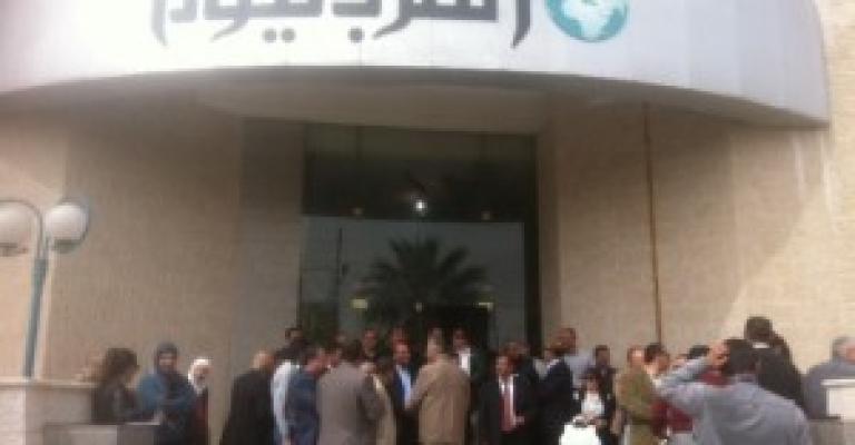 أوضاع موظفي العرب اليوم الإقتصادية متهالكة! (صوت) أوضاع موظفي العرب اليوم الإقتصادية متهالكة! (صوت)