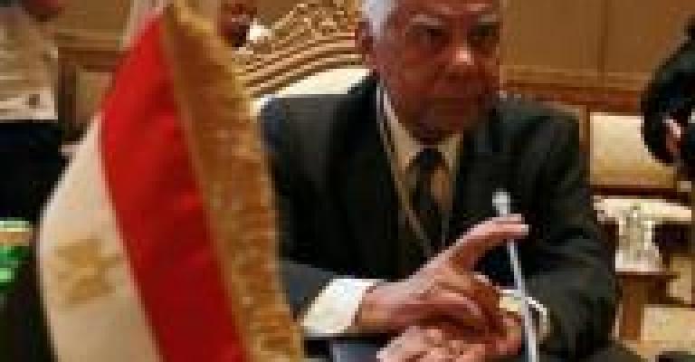 رئيس وزراء مصر الجديد يسعى للحوار وانهاء الانقسام