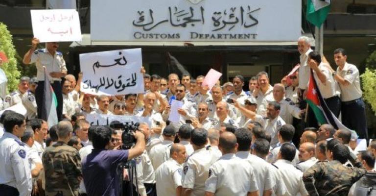 مليون دينار يوميا.. خسائر مكاتب التخليص بسبب إضراب الجمارك مليون دينار يوميا.. خسائر مكاتب التخليص بسبب إضراب الجمارك