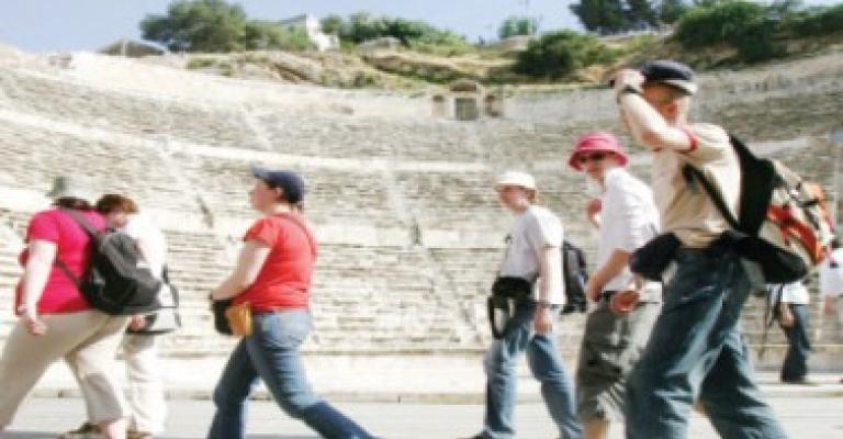 تراجع أعداد الزوار الأوروبيين بسبب أزمات المنطقة