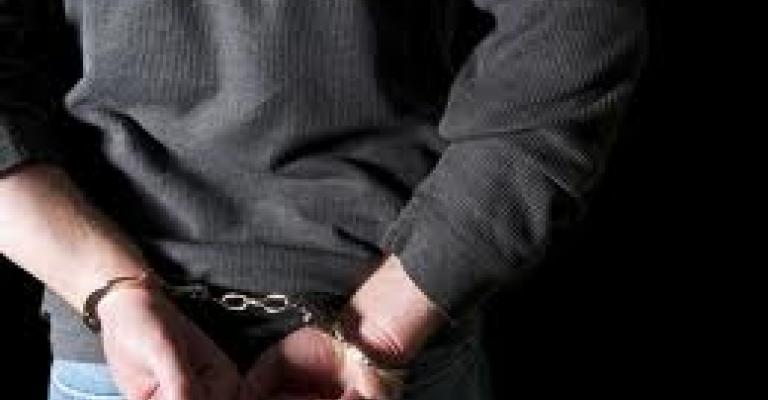 قتل والدته وإخوته ثم سلم نفسه