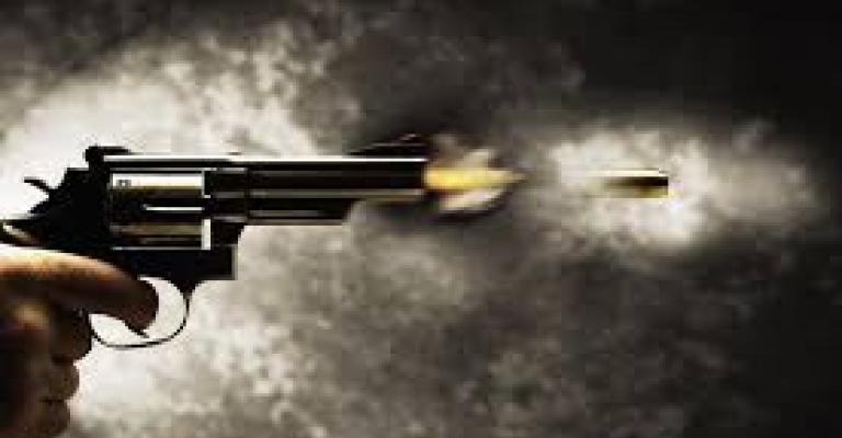 العثور على رجل أمن متوفياً بعيار ناري