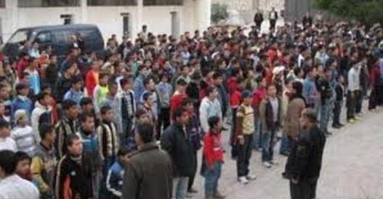 مدارس الكرامة: اكتظاظ الطلبة ومعاناة المعلمين