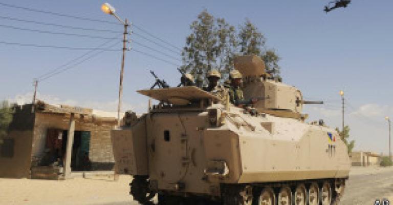 قوات الجيش والشرطة المصرية تقتحم بلدة كرداسة قرب القاهرة قوات الجيش والشرطة المصرية تقتحم بلدة كرداسة قرب القاهرة