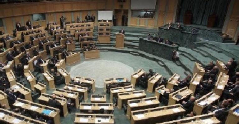 النواب يعظمون مكتسباتهم بملايين الدنانير في التقاعد المدني- فيديو