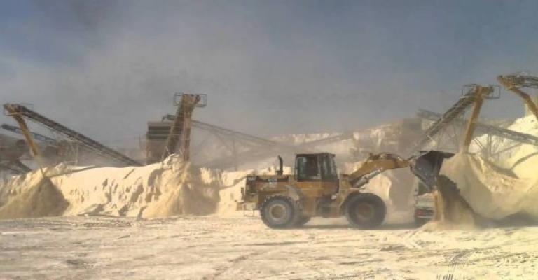 الحلابات: بيوت تتصدع وصدور يغزوها الرعب والغبار الحلابات: بيوت تتصدع وصدور يغزوها الرعب والغبار