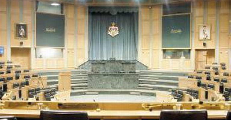 أربعة نواب يتسابقون على رئاسة المجلس