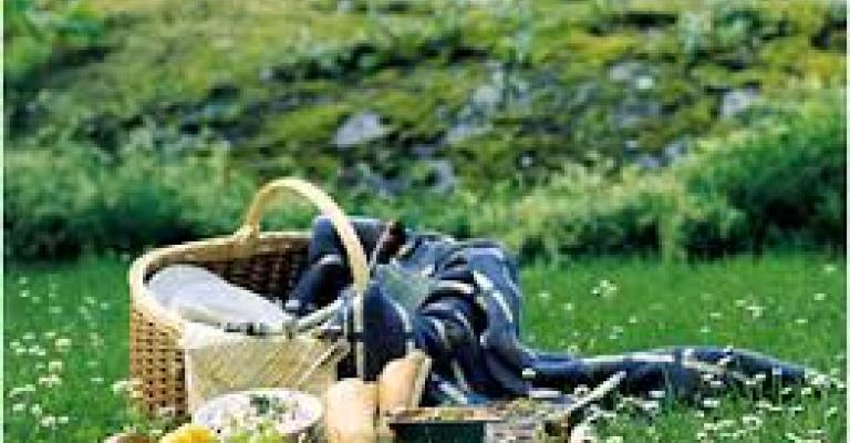 ولائم افطار رمضانية في الهواء الطلق ولائم افطار رمضانية في الهواء الطلق