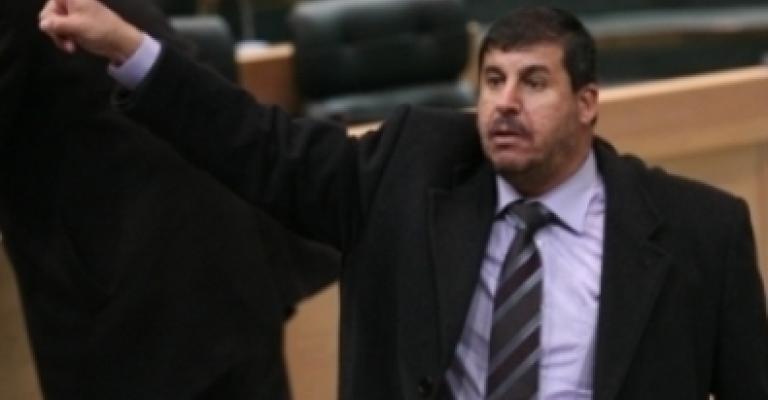 السعود يعتذر للنمري ويؤكد "سأكون حملاً وديعاً" السعود يعتذر للنمري ويؤكد "سأكون حملاً وديعاً"