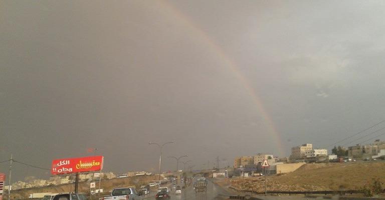 قوس قزح على طريق الاتوستراد- الزرقاء