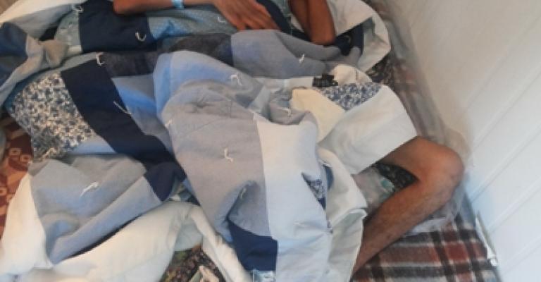 ظلال الموت والإصابة تلاحق السوريين في خيام لجوئهم ظلال الموت والإصابة تلاحق السوريين في خيام لجوئهم