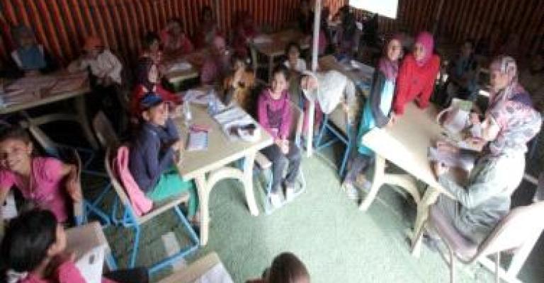 معلمو الزعتري: تأخر بالرواتب يزيد أعباء اللجوء معلمو الزعتري: تأخر بالرواتب يزيد أعباء اللجوء