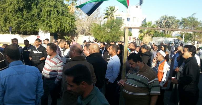 الكساسبة: إضراب الموانئ مستمر والعمال متوفقون عن العمل الكساسبة: إضراب الموانئ مستمر والعمال متوفقون عن العمل