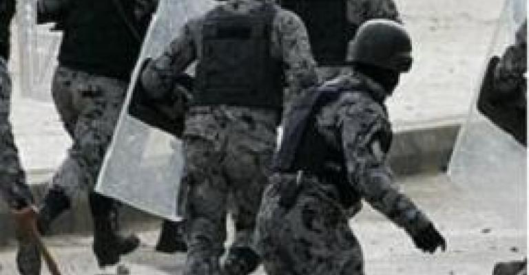 إحباط محاولة اقتحام قاعة امتحان التوجيهي في الكرك إحباط محاولة اقتحام قاعة امتحان التوجيهي في الكرك