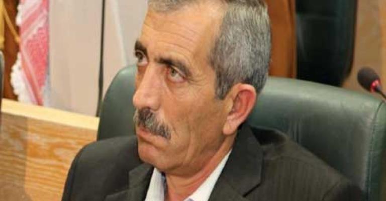 النزاهة النيابية تحقق بمنح "التمكين الديمقراطي"