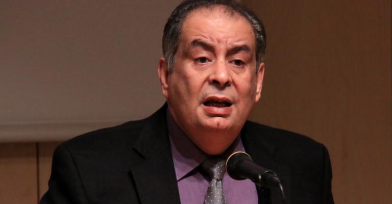 الروائي زيدان في شومان الروائي زيدان في شومان