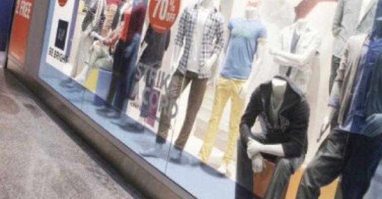 تراجع الإقبال على الألبسة رغم التنزيلات تراجع الإقبال على الألبسة رغم التنزيلات