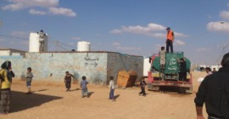 شكاوى اللاجئين السوريين من تلوث المياه في مخيم الزعتري شكاوى اللاجئين السوريين من تلوث المياه في مخيم الزعتري