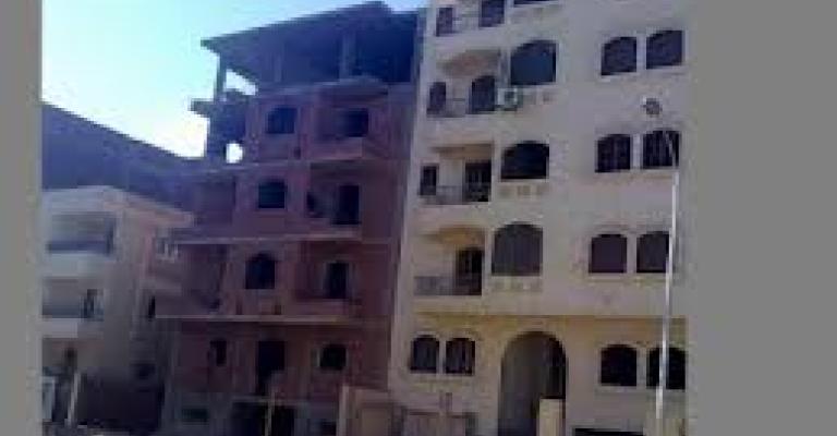 مصاعب تواجه اللاجئين السوريين خلال بحثهم عن سكن مصاعب تواجه اللاجئين السوريين خلال بحثهم عن سكن