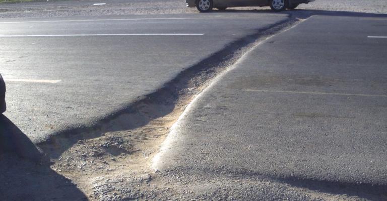 مطب نادي الضباط ..ازالته البلدية فعادت الحوادث!